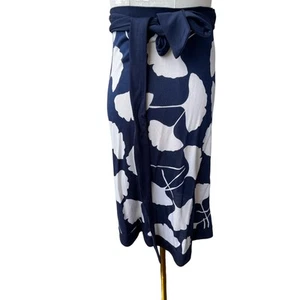 DVF Diane von Furstenberg Louisa Seide Wickelrock Blumenmuster blau Größe 4 - Bild 1 von 8