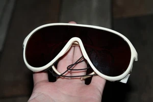 Occhiali da sole vintage BAUSCH & LOMB Wings Carrera con paraocchi avvolgenti in pelle - Foto 1 di 6