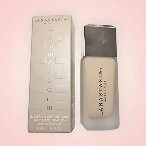 BASE SEGUNDA PIEL DESENFOCANTE IMPECABLE ANASTASIA BEVERLY HILLS 1,5N - Imagen 1 de 3