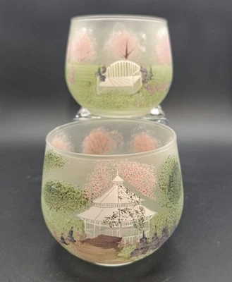 Juego de 2 candelabros votivos Yankee Candle Gazebo pintado a mano escena de jardín  Foto 1 de 4