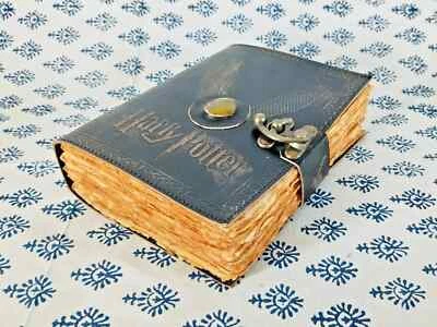 Cuaderno 200 de cuero hecho a mano con cerradura y tapa de papel vintage Foto 1 de 4