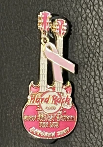 HARD ROCK CAFÉ Pin Insignia Guitarra Cinta Rosa Detener el Cáncer de Mama de Por Vida 2007 - Imagen 1 de 2