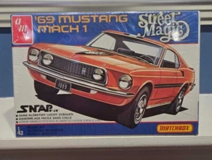AMT/Matchbox '69 Mustang Mach 1 Street Magic Snap Fit Kit PK-2103 ~ 1:43 Sealed - Bild 1 von 2