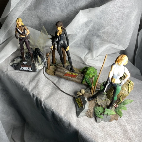 Danger Girl Abbey Chase Sydney Savage Natalia Kassle Action Figures McFarlane Cover
