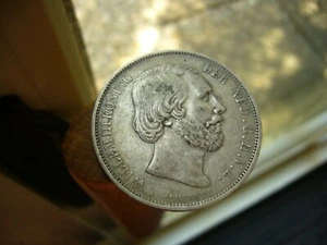 1869 Netherlands 2 1/2 Guilders Silver Coin - Picture 1 of 2