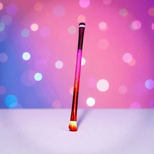 F.A.R.A.H - Eye Shader & Contour Shader Brush NEU OHNE BOX - Bild 1 von 9