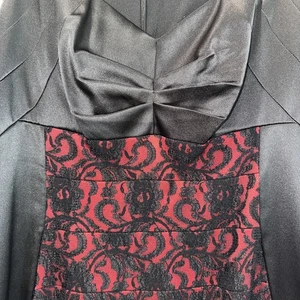 Sangria Woman's Sleeveless Lined Dress Size 15 Black and Red with lace Cocktail - Picture 1 of 9