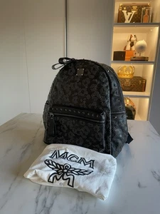 MCM München Rucksack limitierte Edition Nieten schwarz Leder Diamanten Logo - Bild 1 von 16