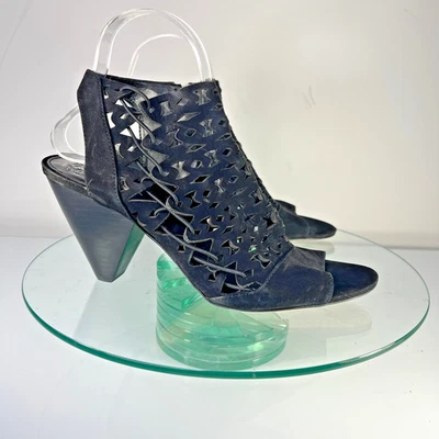 Sandalias de tacón Vince Camuto Emberla Cage talla 10 M negras recorte láser cabestrillo Foto 1 de 4