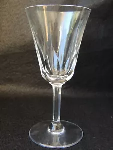 Verre à vin porto digestif en cristal taillé Saint-Louis modèle Cerdagne H:13cm - Imagen 1 de 3