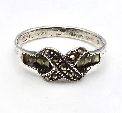 VTG Sterling Silver Marcasite Infinity Knot Band Ring Size 8 Criss Cross Pattern - Image 1 of 4