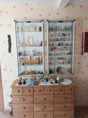 Parfüm Miniatur Mini Flaschen  Flakons  Parfümflaschen - Bild 1 von 4