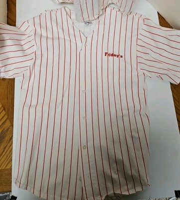 Camiseta deportiva con botones de béisbol a rayas 2 TGI Fridays grande 100 % algodón EE. UU. Foto 1 de 4
