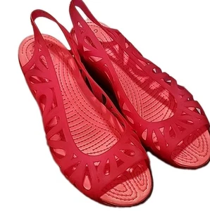 Crocs rosa kleine Keilsandalen Größe 10 Damen offene Zehenpartie - Bild 1 von 3