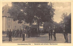 CPA SUISSE GRENZBESETZUNG 1914 DEUTSCHE UND SCHWEIZ WACHPOSTEN (DOUANE FRONTIERE - Picture 1 of 1