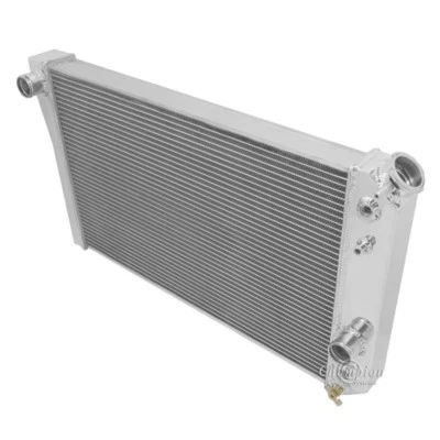 Radiador de alumínio Champion 3 fileiras CC829 para 1984-1990 Chevrolet Corvette S10 - Imagem 1 de 4