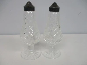 PAIR WATERFORD CRYSTAL GIFTWARE FOOTED 6 1/8" SALT & PEPPER SHAKERS ~ EXCELLENT! - Picture 1 of 5