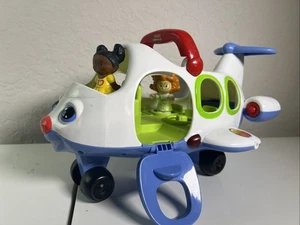 Avión Fisher Price Little People sonidos y luces y personas funciona muy bien - Imagen 1 de 9