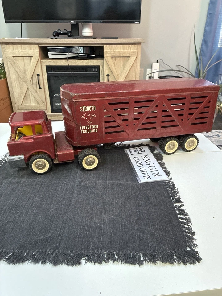 Vintage Structo Livestock Trucking Hauler Pressed Steel Toy Truck 1960s USA - Image 1 of 4
