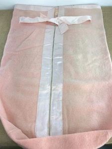 VINTAGE 1930's Goshen, Indiana Baby Snuggle Rug Wool Pink Bunting 29 X 17" - Picture 1 of 8