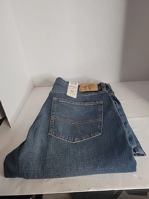 Signature by Levi Strauss & Co Men's Straight Fit Jeans Size 36x34 . NWT - Image 1 of 4