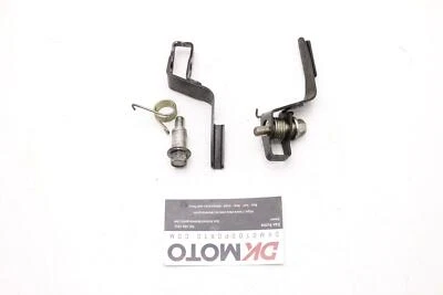 82 PESTILLO ASIENTO TRASERO PASAJERO HONDA CM450C OEM R3.BX6 Foto 1 de 4