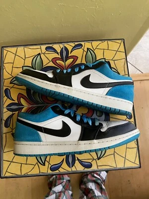 Size 9 - Jordan 1 Low SE Laser Blue 2020 - Image 1 of 4