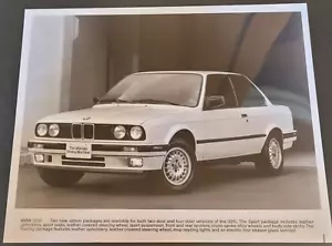 Modelo BMW 325i concesionario información multimedia foto de prensa blanco y negro - Imagen 1 de 1