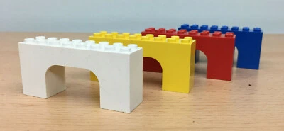 LEGO® Bogenstein #4743 2x8x3 in rot - weiß - gelb - blau Arkaden  - Bild 1 von 4