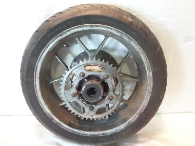 Llanta y neumático trasero Triumph Tiger 1050 SE 2007-2012 con piñón y rotor Foto 1 de 4