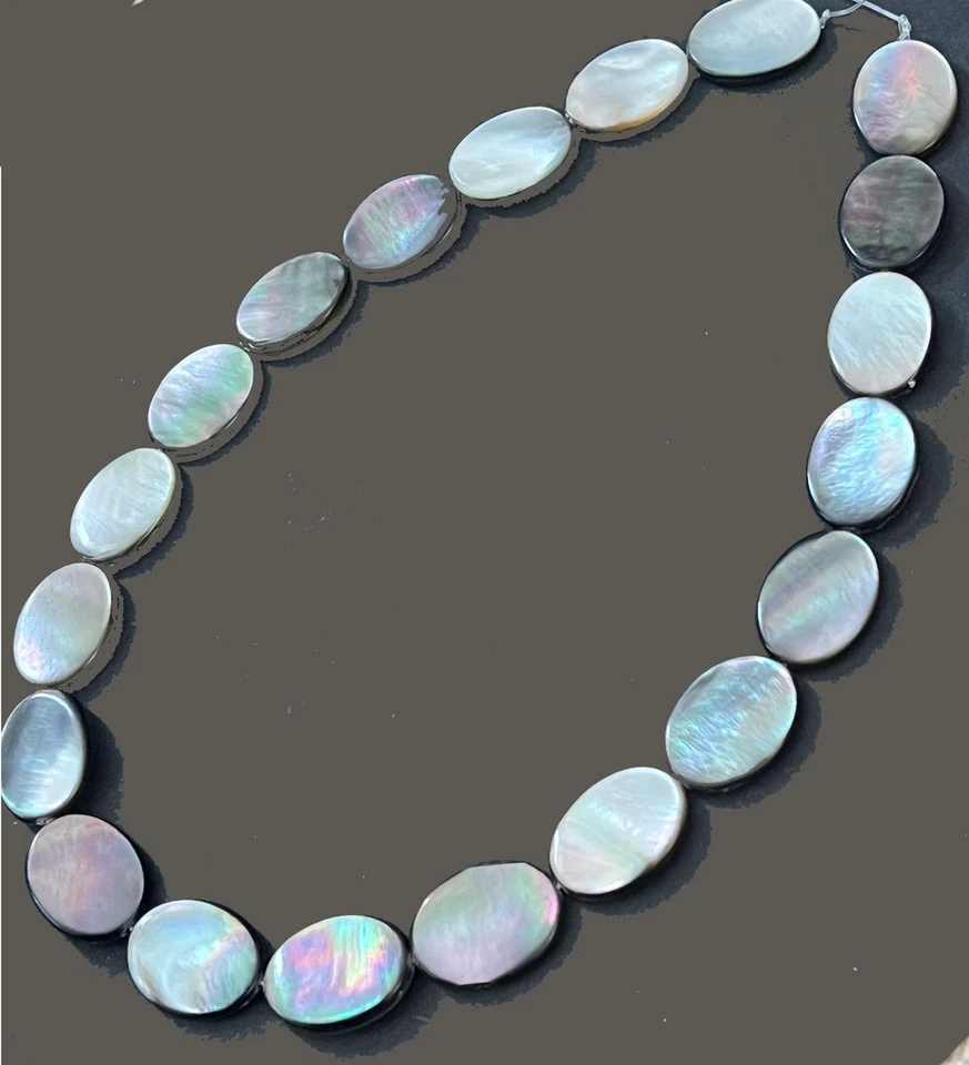 W1-03 - 20x15 MM SCHWARZPERLMUTT OVALE STRANG - Bild 1 von 1