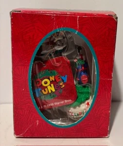 Vintage Looney Tunes Christmas Ornament Bugs Bunny GOLF Matrix Collectible 1997 - Picture 1 of 2
