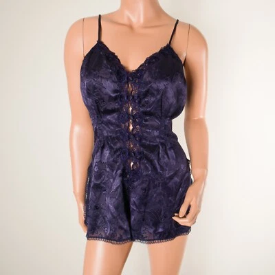 💖 VTG VICTORIA'S SECRET Bodysuit Dourado S Teddy Cetim Floral Berinjela Renda Roxa - Imagem 1 de 4