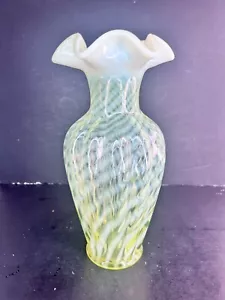 Fenton Topas Vaseline Glasoptik Wirbel Vase - 11" (leuchtet) - Bild 1 von 10
