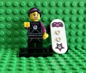 LEGO Series 6 #8827 Collectible Minifigures - Skater Girl w/ skateboard - Picture 1 of 1