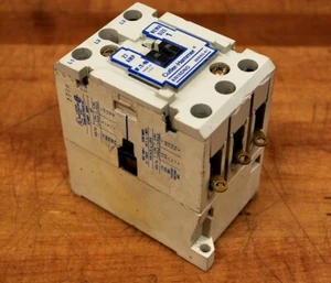 Contactor Cutler-Martillo AN16DNO 27 Amperios, Bobina 120Vac, Ser A1, 3 Polos, Nema Tamaño 1 - Imagen 1 de 5
