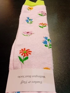 Ladies Fully Cushioned Pink Welly Socks. Size 4-8. Floral Design.  - Picture 1 of 1