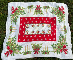 Vintage 1950s Tablecloth Christmas Candle with Holly Bells Candles Bow As is! - Imagen 1 de 7