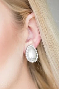 Teardrop White Pearl & Rhinestone Clip-On Earrings For Women Bridal Jewelry - Picture 1 of 2