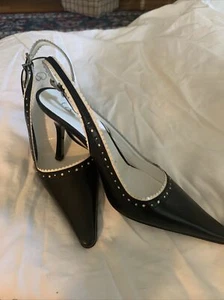 St. John Slingback Leather Black /white Scalloped Trim Pumps Shoes Size 6 B - Picture 1 of 8