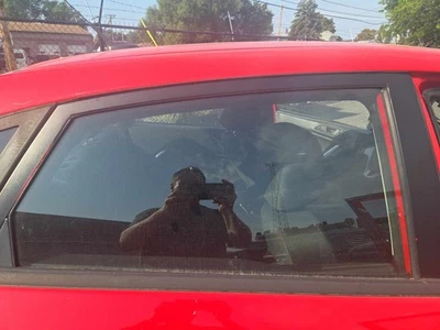 Used Rear Right Door Glass Rear fits: 2013 Ford Fiesta 4 Dr tinted Sdn Rear Righ Foto 1 de 4