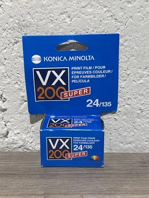 Película para cámara a color Konica Minolta 35 mm VX200 SUPER 24/135 exposiciones - Exp. 2007 Foto 1 de 3