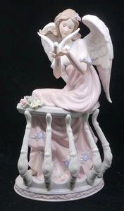 2006 MEMBERS MARK PORCELAIN ANGEL WITH DOVE FIGURINE, SCULPTURE, 12 INCHES, NICE - Picture 1 of 10
