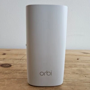 NETGEAR Orbi RBW30 Wall-Plug Mesh Wi-Fi Satellite Extender - Picture 1 of 7