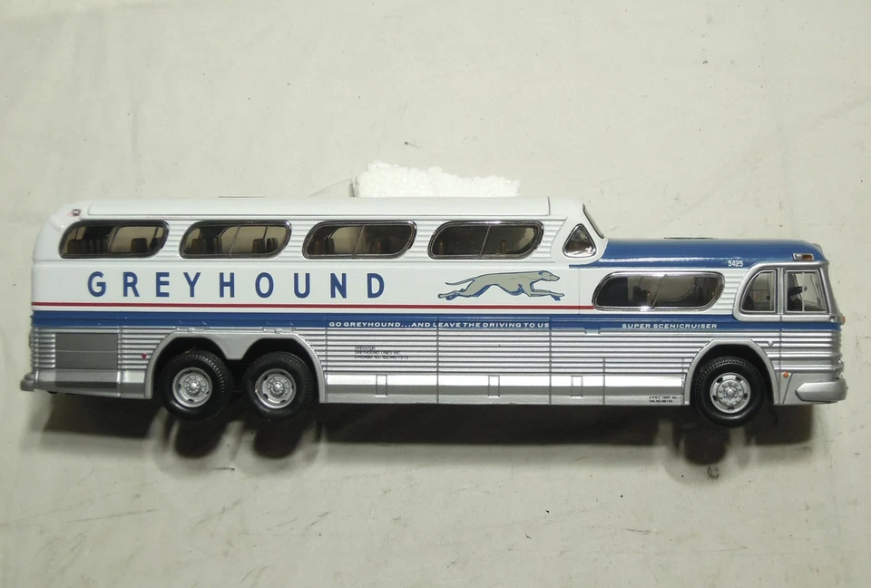 Corgi 1:50 Greyhound Bus #5425 Scenicruiser Destination Washington - Image 1 of 4