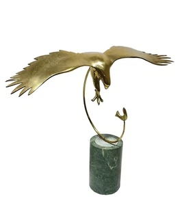 Vintage Bijan Skulptur ~ großer Adler fängt Fisch mit grünem Marmorsockel - Bild 1 von 12