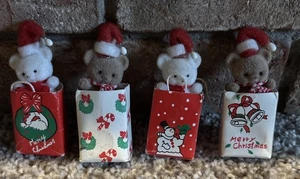 4 osos de peluche flocados en miniatura marrón y blanco regalos de Navidad casa de muñecas - Imagen 1 de 15