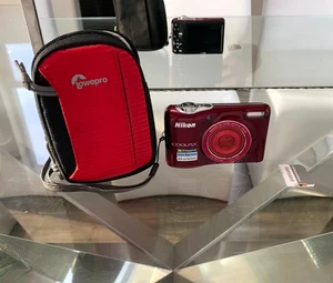 Nikon COOLPIX L32 rot 20.1MP Kompakt Digitalkamera 5x Zoom Tasche - SD-Karte - Bild 1 von 5