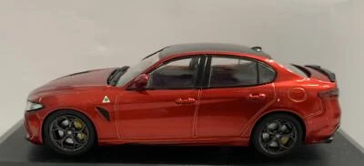 Alfa Romeo Giulia Quadrifoglio 2.9 litre Bi-Turbo, monza red, Solido, 1:43 scale - Image 1 of 4