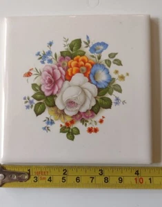 MEHRFARBIGER Blumenstrauß zentrierte Fliese Hergestellt in den USA WTF NOOS 4,25 Zoll - Bild 1 von 3